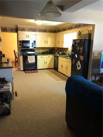 925 N Elm ST, Nevada, MO 64772
