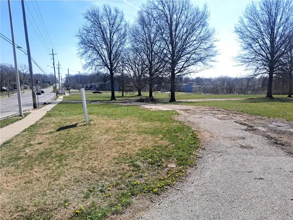7205 Longview RD, Kansas City, MO 64134