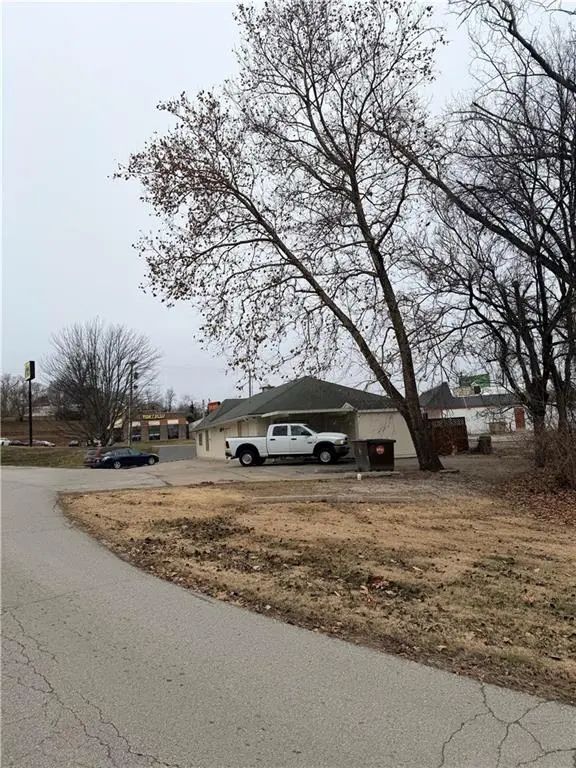 3111 N Belt HWY, St Joseph, MO 64506