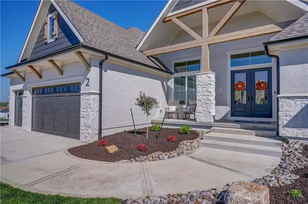 2 Sequoyah PT, Lake Winnebago, MO 64034