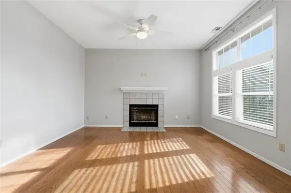4624 Hearthside DR, Lawrence, KS 66049