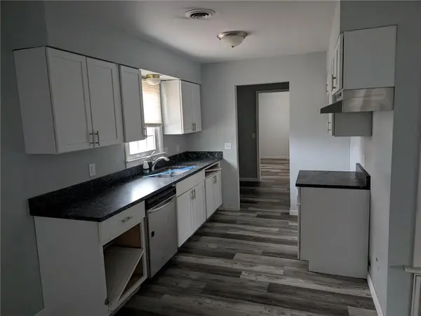 709 E Lincoln ST, Iola, KS 66749