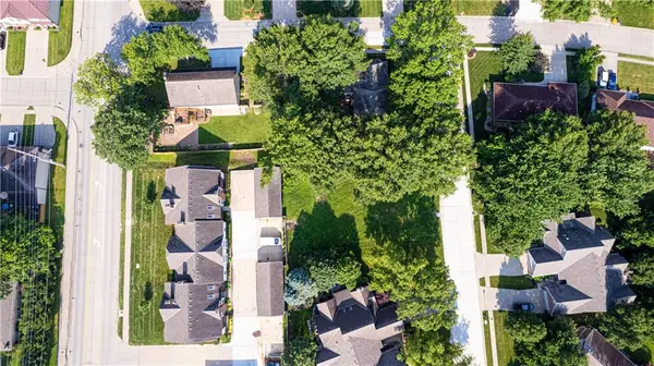 5004 Mulberry TER, St Joseph, MO 64506