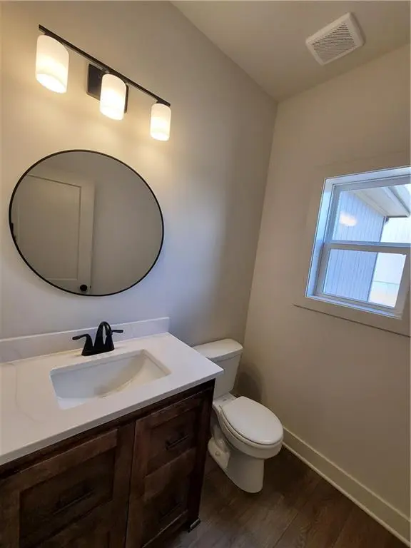 8931 N Poplar AVE, Kansas City, MO 64156