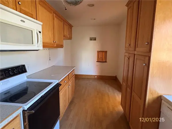 605 N Vine ST, Maryville, MO 64446