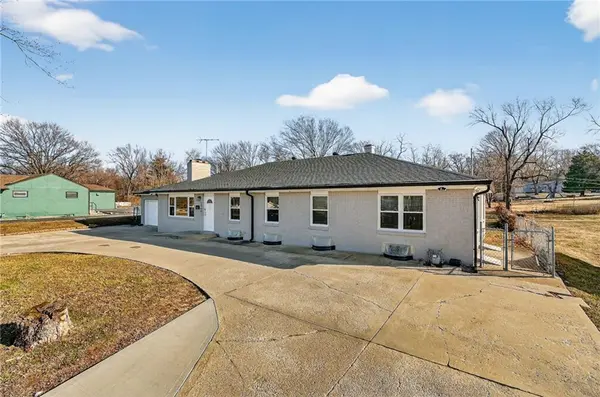 10601 Blue Ridge BLVD, Kansas City, MO 64134