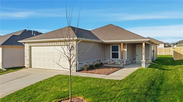 509 W Bluebird ST, Gardner, KS 66030