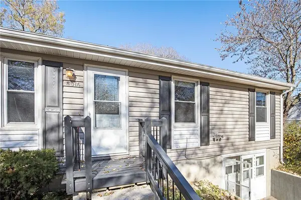 8016 E 75th ST, Kansas City, MO 64138