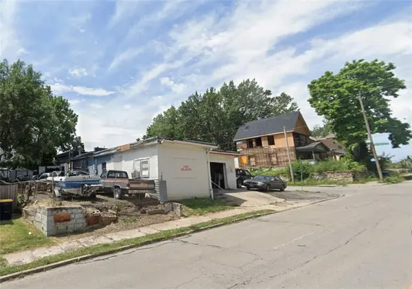 4401 E 27th ST, Kansas City, MO 64127