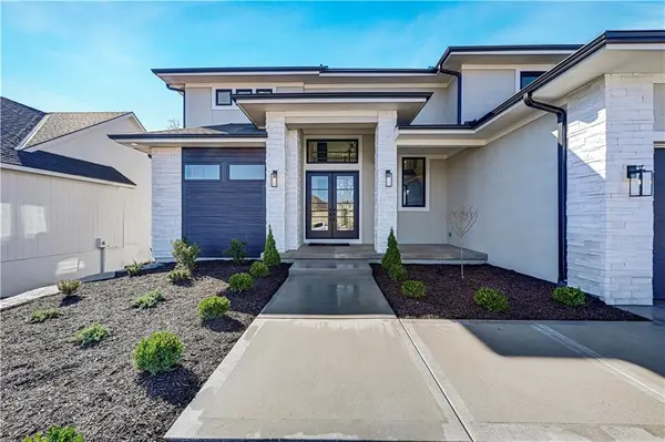 15317 W 162nd ST, Olathe, KS 66062