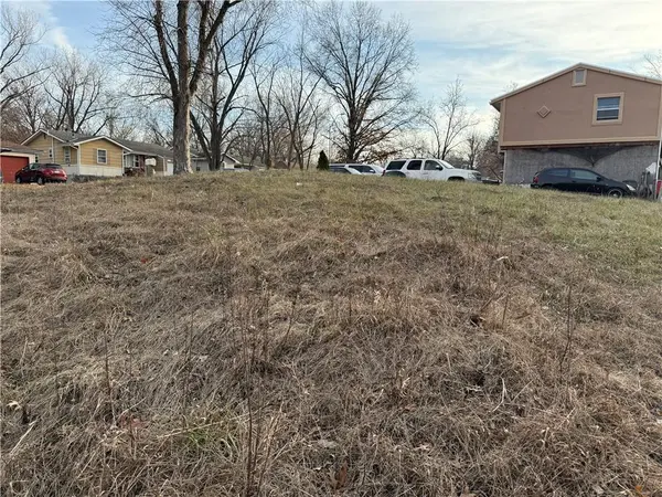 4918 N Wallace AVE, Kansas City, MO 64119