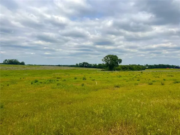 2590 SE 77th ST, Berryton, KS 66409