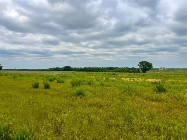 2490 SE 77th ST, Berryton, KS 66409