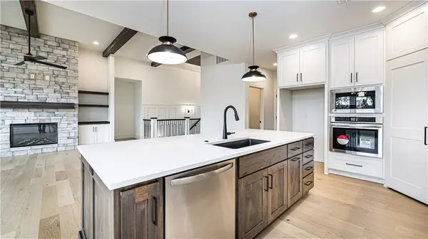 119 Teton RDG, Lake Winnebago, MO 64034