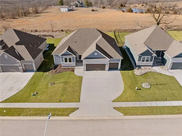 10216 N Winchester AVE, Kansas City, MO 64156