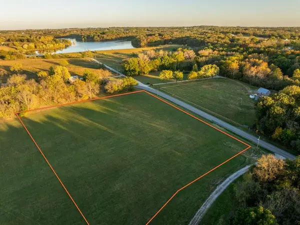 Tract 7 Highway OO HWY, Odessa, MO 64076