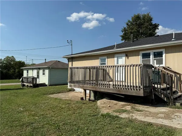 1213 W Main ST, Richmond, MO 64085