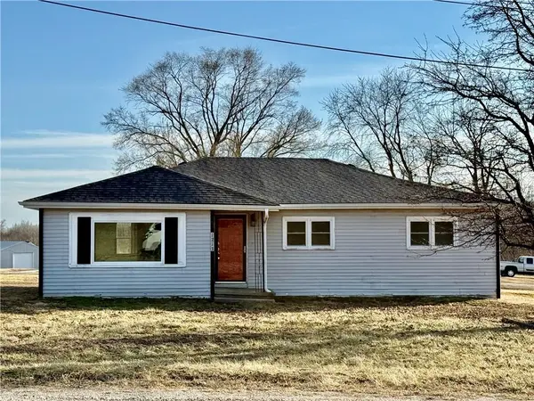 1213 W Main ST, Richmond, MO 64085