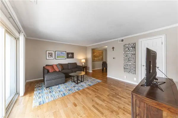4616 HOLLY ST #3, Kansas City, MO 64112