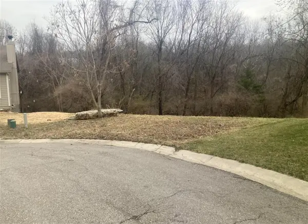 4205 S Shrank CT, Independence, MO 64055