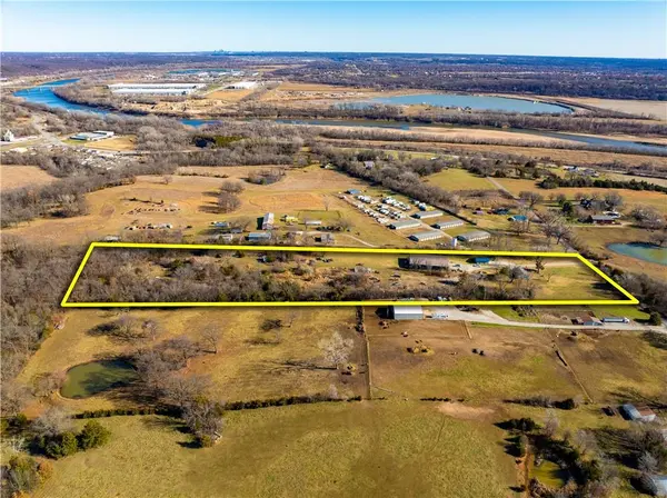 13612 Stillwell RD, Bonner Springs, KS 66012