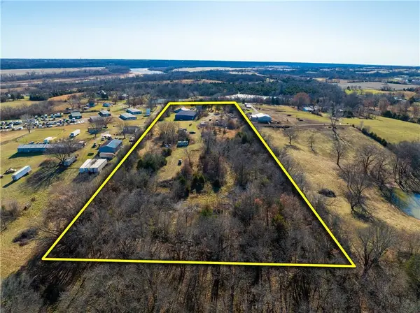 13612 Stillwell RD, Bonner Springs, KS 66012