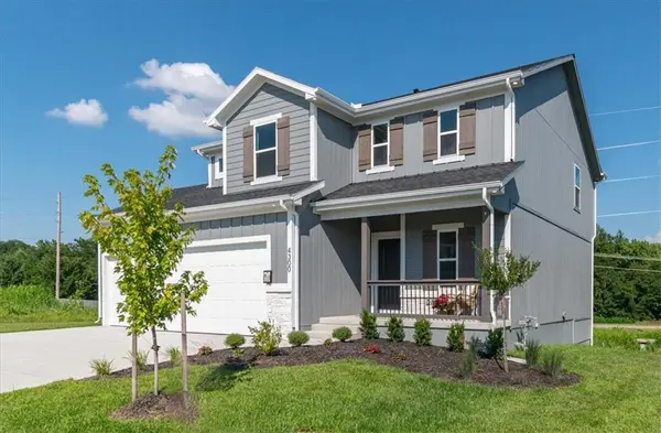 4300 SE Adams DR, Blue Springs, MO 64014