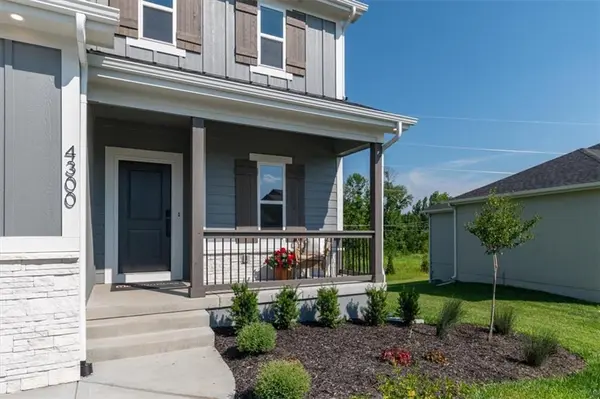 4300 SE Adams DR, Blue Springs, MO 64014