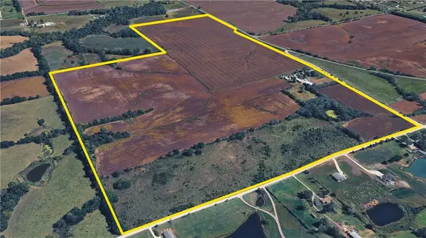17210 Hemphill RD, Bonner Springs, KS 66012
