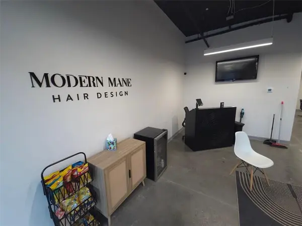 7510 N Oak Trafficway, Gladstone, MO 64118