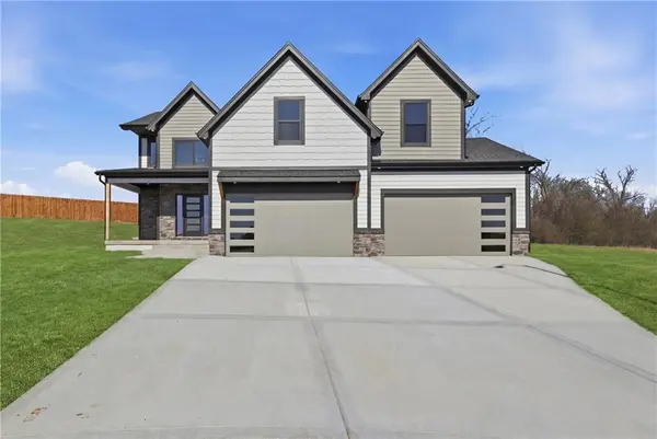 7901 Hoot Owl ST, Blue Springs, MO 64014