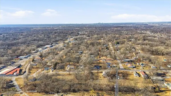 1015 S Scott AVE, Independence, MO 64054