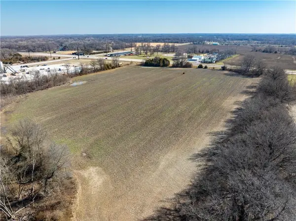 N 69 HWY, Frontenac, KS 66762