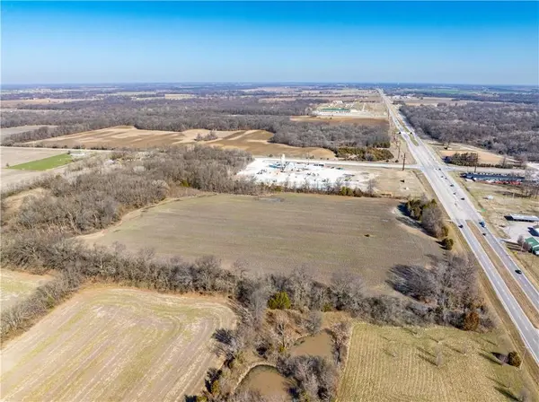 N 69 HWY, Frontenac, KS 66762