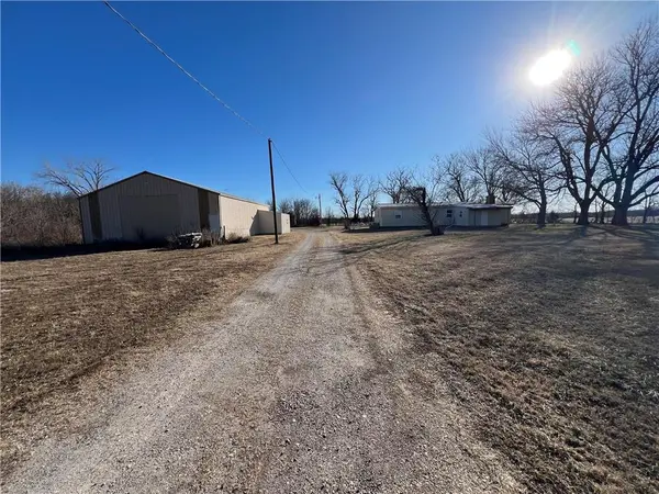 22255 170th RD, Walnut, KS 66780