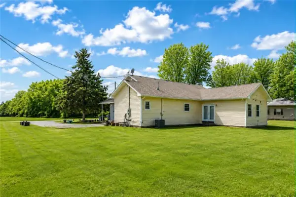 1619 E Maple ST, Columbus, KS 66725