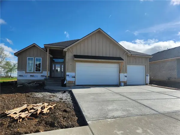 24819 W 112th ST, Olathe, KS 66061