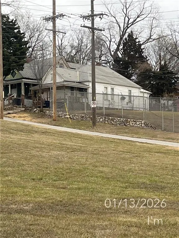 2325 Fairmount AVE, Kansas City, MO 64108