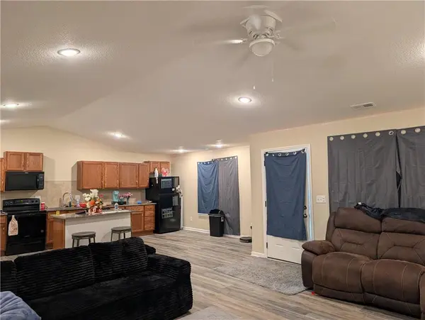 609,611,613 W Bridge ST, Knob Noster, MO 65336