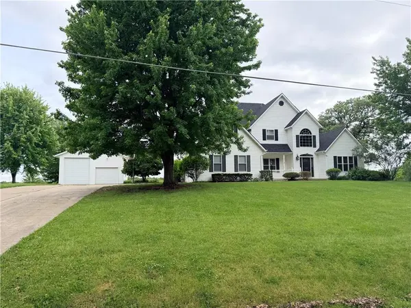 610 E 14th ST, Maryville, MO 64468
