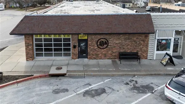 422 Main ST, Belton, MO 64012
