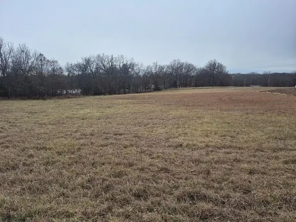 SU Lot 2504 Gulfstream DR, Gallatin, MO 64640