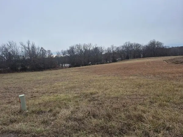 SU Lot 2504 Gulfstream DR, Gallatin, MO 64640