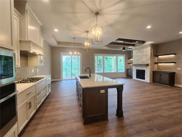 24897 W 145th PL, Olathe, KS 66061