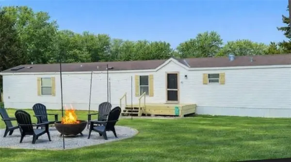 111 Racoon CT, Gallatin, MO 64640