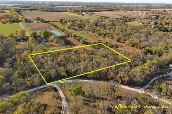 2.96 acres Morning Deer DR, Paola, KS 66071