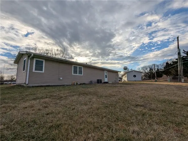 322 E 15th ST, Horton, KS 66439