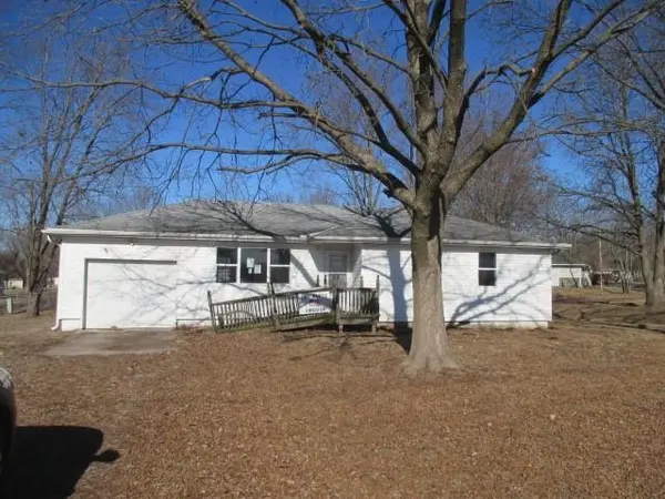6501 E 32nd ST, Sedalia, MO 65301