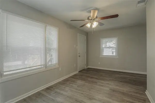 1315 N Mccoy ST, Independence, MO 64050