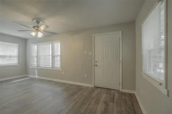 1315 N Mccoy ST, Independence, MO 64050